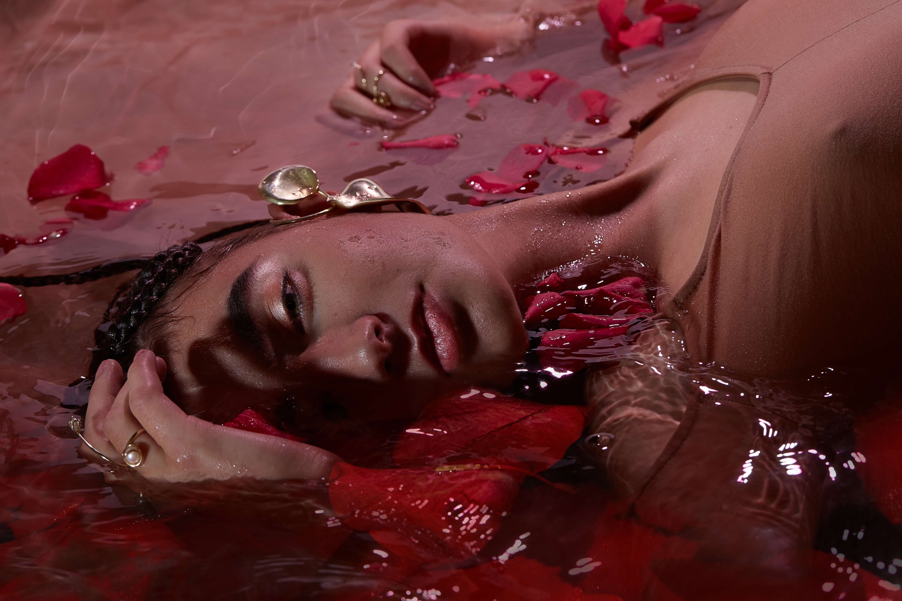 fotografie kolekce Bold fine pro Bold studio by Markéta Kratochvílová, série portrétů českých designérů pro Radio Wave, editorial Guys and Dolls pro Dolce Vita 04/19 fotografie kolekce Bold fine pro Bold studio by Markéta Kratochvílová, série portrétů českých designérů pro Radio Wave, editorial Guys and Dolls pro Dolce Vita 04/19