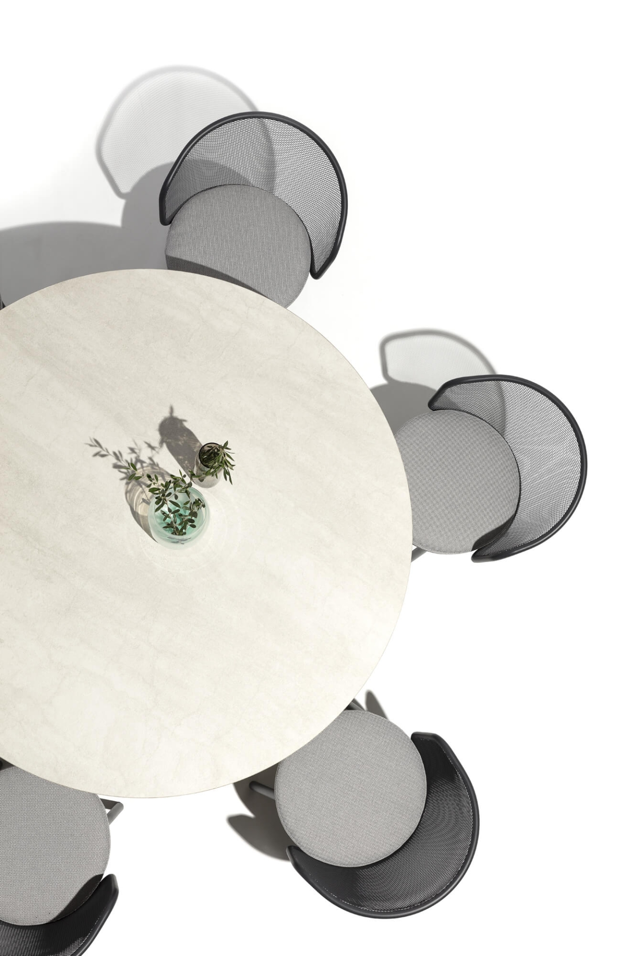 kolekce venkovního sezení Baza a stůl Branta (Studio Segers) kolekce venkovního sezení Baza a stůl Branta (Studio Segers)